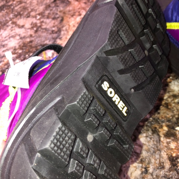 Sorel purple yellow new size 5 winter boots - Picture 11 of 12